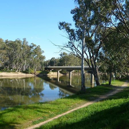 Birch Motel Tocumwal Exterior foto